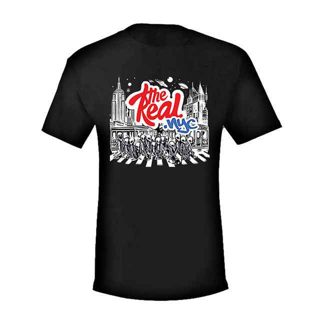 "Aliens on the street" NYC Street Art T-Shirt